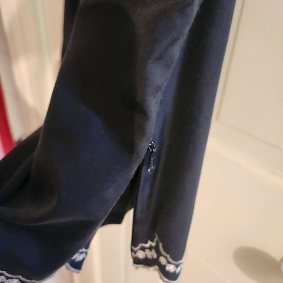 Anthropologie black corset top with pink  trim and bow detail - Picture 6 of 10